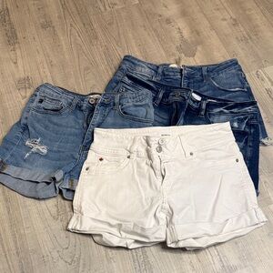 Stylish Women's Denim and White Shorts Set 4 pairs
